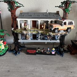 Stranger Things The Upside Down LEGO Set