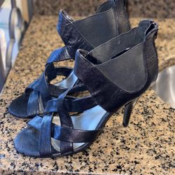 🔥Fergies Black Leather Strap 4 Inch Heels (size 10)🔥