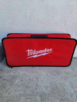 Milwaukee 21 1/2" tool bag New