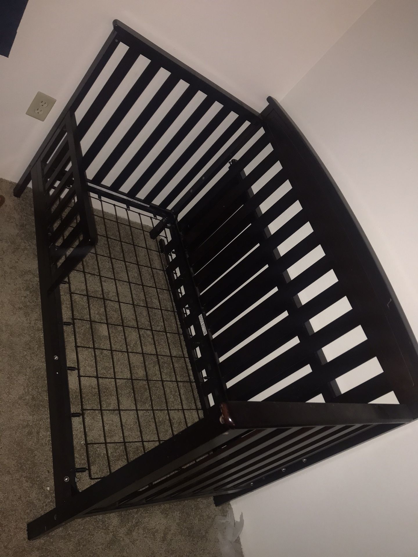 Toddler bed/Crib