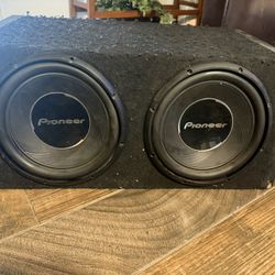 Pioneer 12in Subs And Box