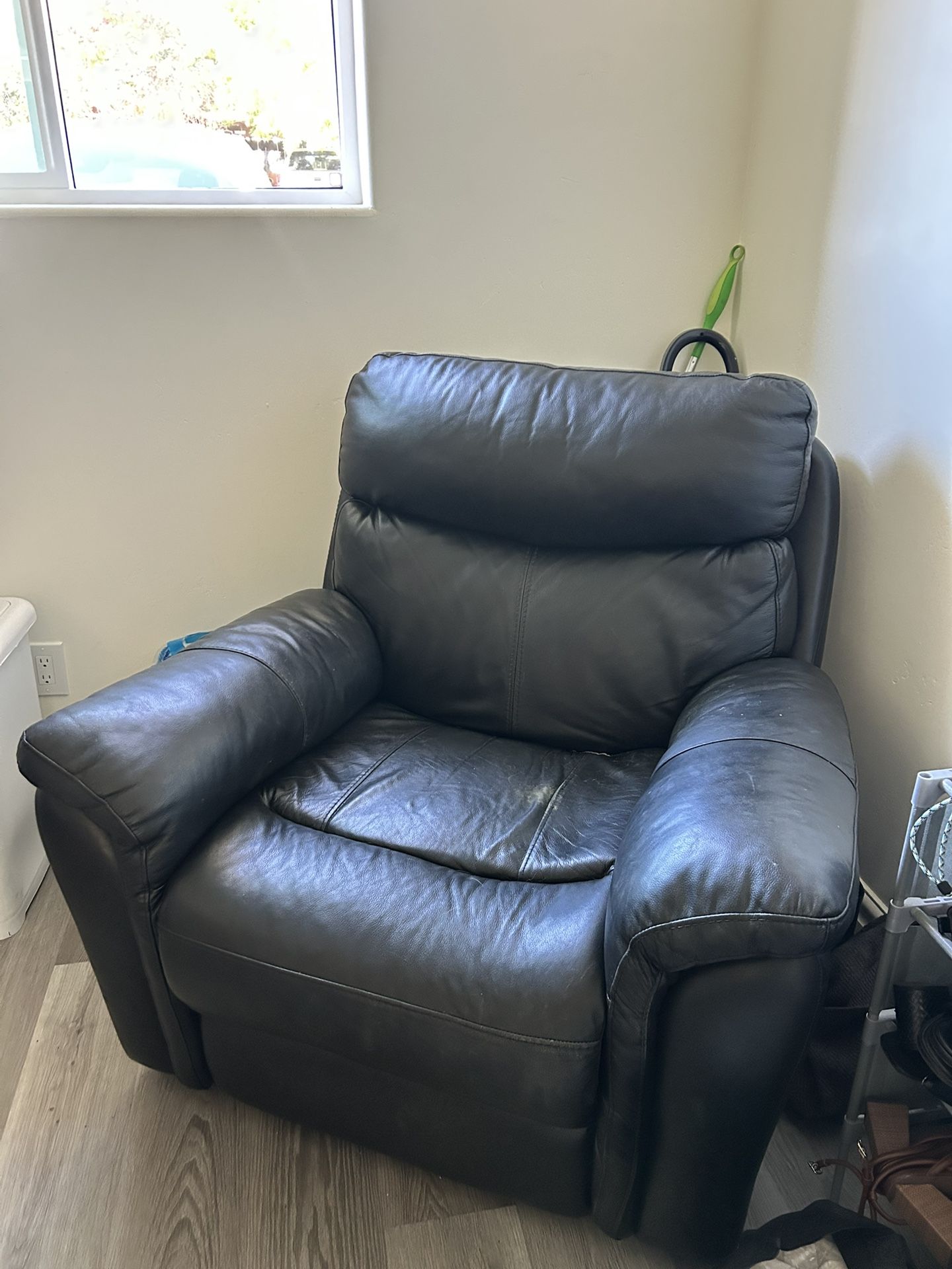 Recliner Chair