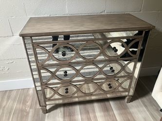 Mirrored dresser