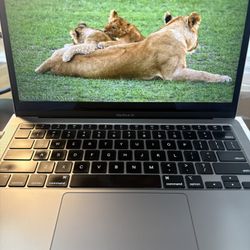 MacBook Air 2020 M1 (Great Condition) !!
