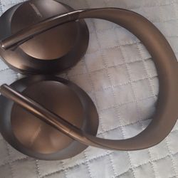 Bose NC 700 HEAD PHONES
