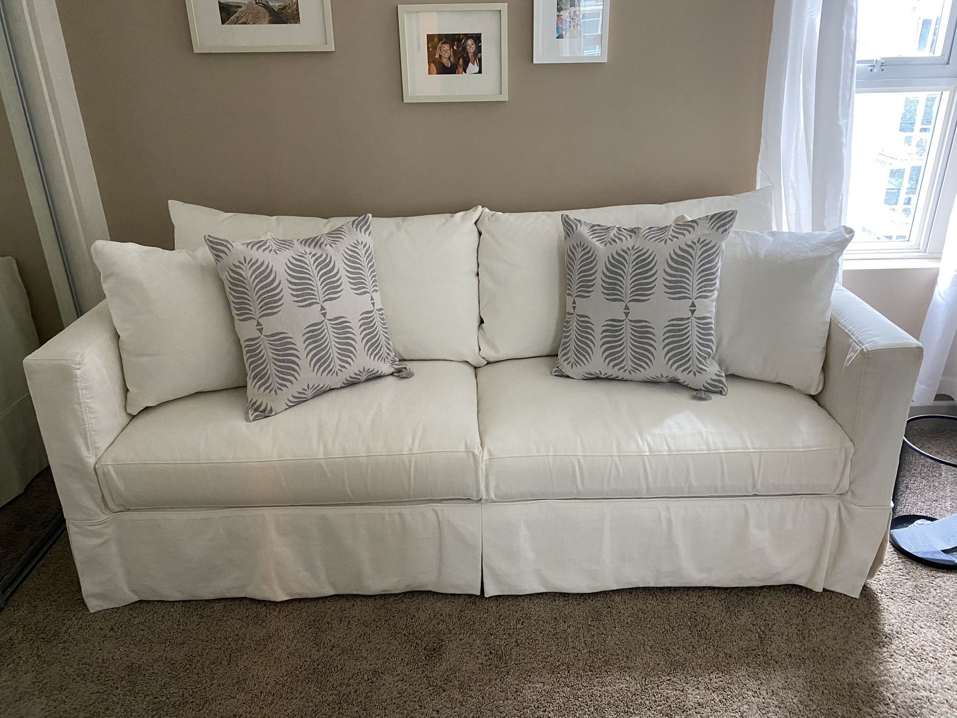 Crate & Barrel Willow Slipcovered Queen Sofa Sleeper for Sale in San