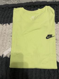 Men’s Nike T Shirt Large
