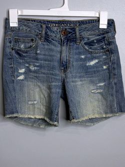 American Eagle Distressed Denim Boy Midi Medium Wash Cutoff Shorts Women's 0