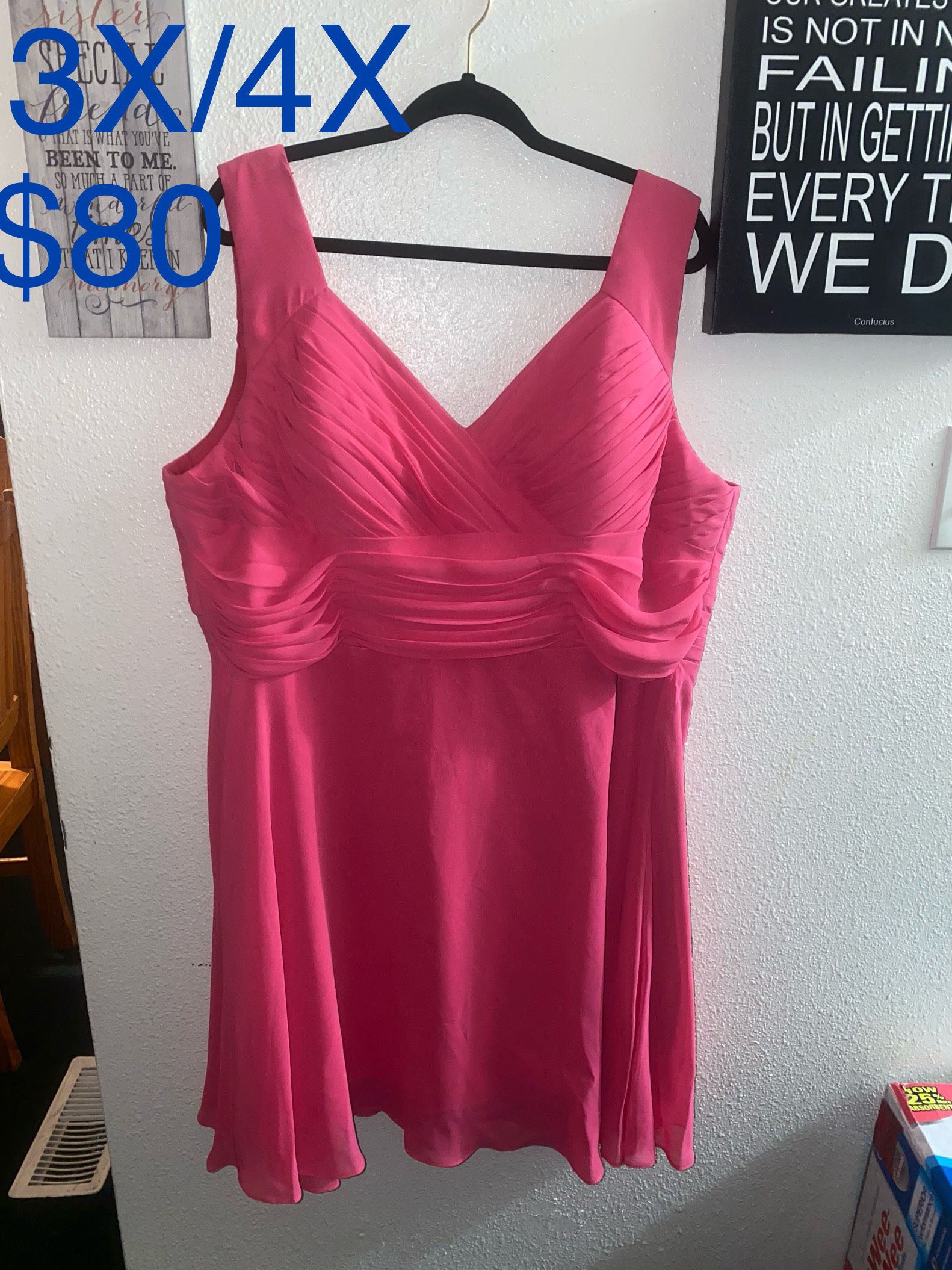 $80-Beautiful Plus size Dress size 3X/4X (24w/26W)-pick up in Yakima  $80-Hermoso vestido  talla gordita de 3X/4X (24w/26W)-llavantada en Yakima-