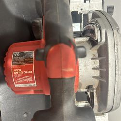 Milwaukee Skill Saw 