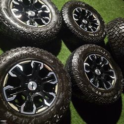 5 2025 CHEVROLET ZR2 WHEELS&TIRES