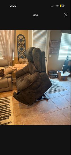 Reclining lift chair
