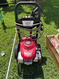Simpson 3000 PSI Gas Pressure Washer Honda GCV