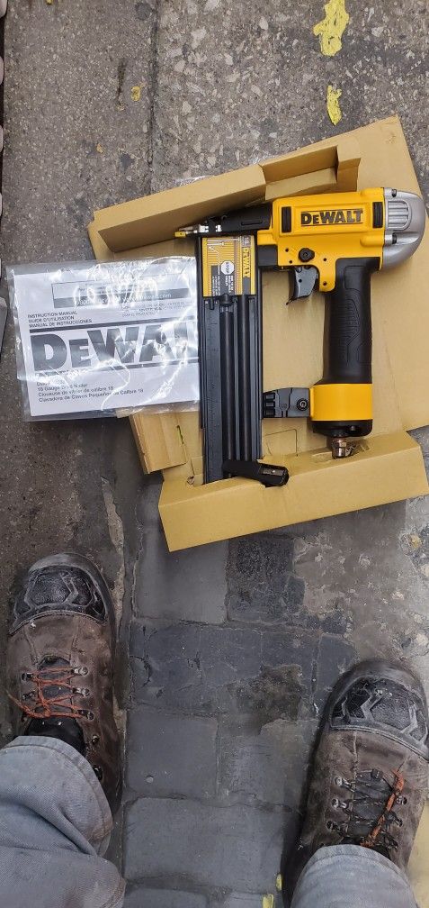 Dewalt Gun