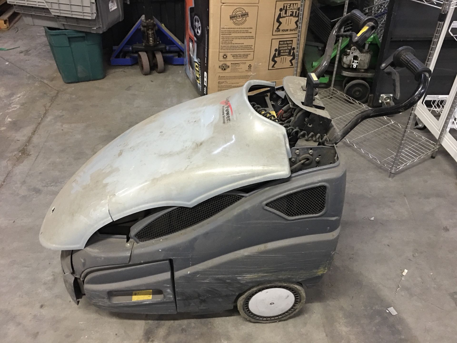 Floor scrubbers and buffers