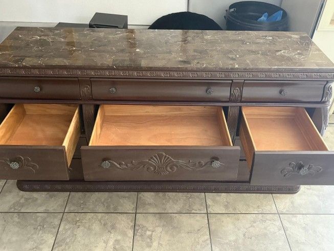 For Sale - De Venta