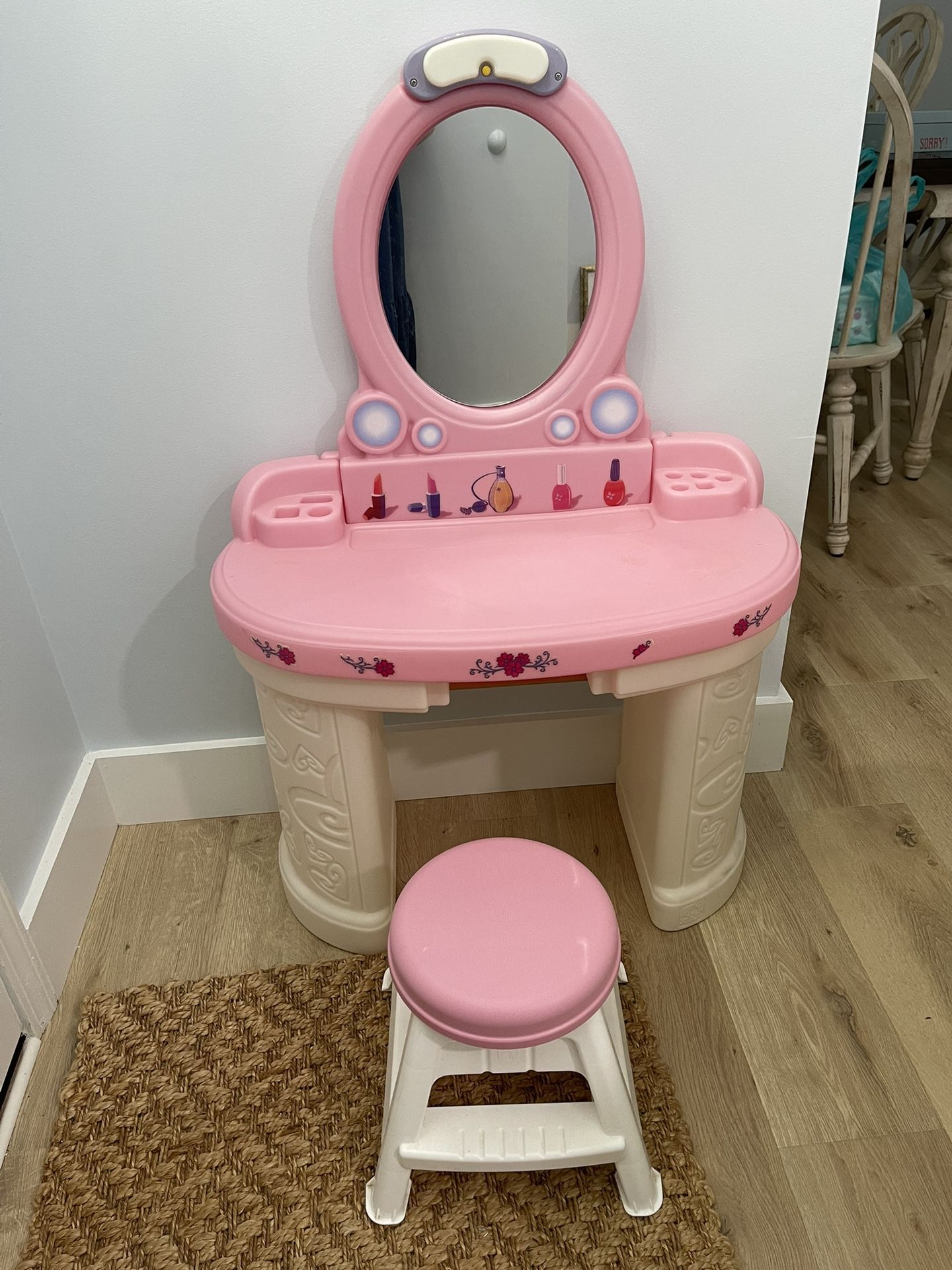 Step 2 Girls Vanity With Seat
