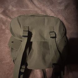 M1956 reproduction canvas buttpack