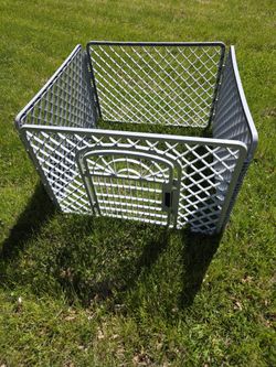3x3 Plastic Small Dog Play Pen With Door