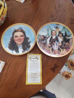 Dorothy plate collection