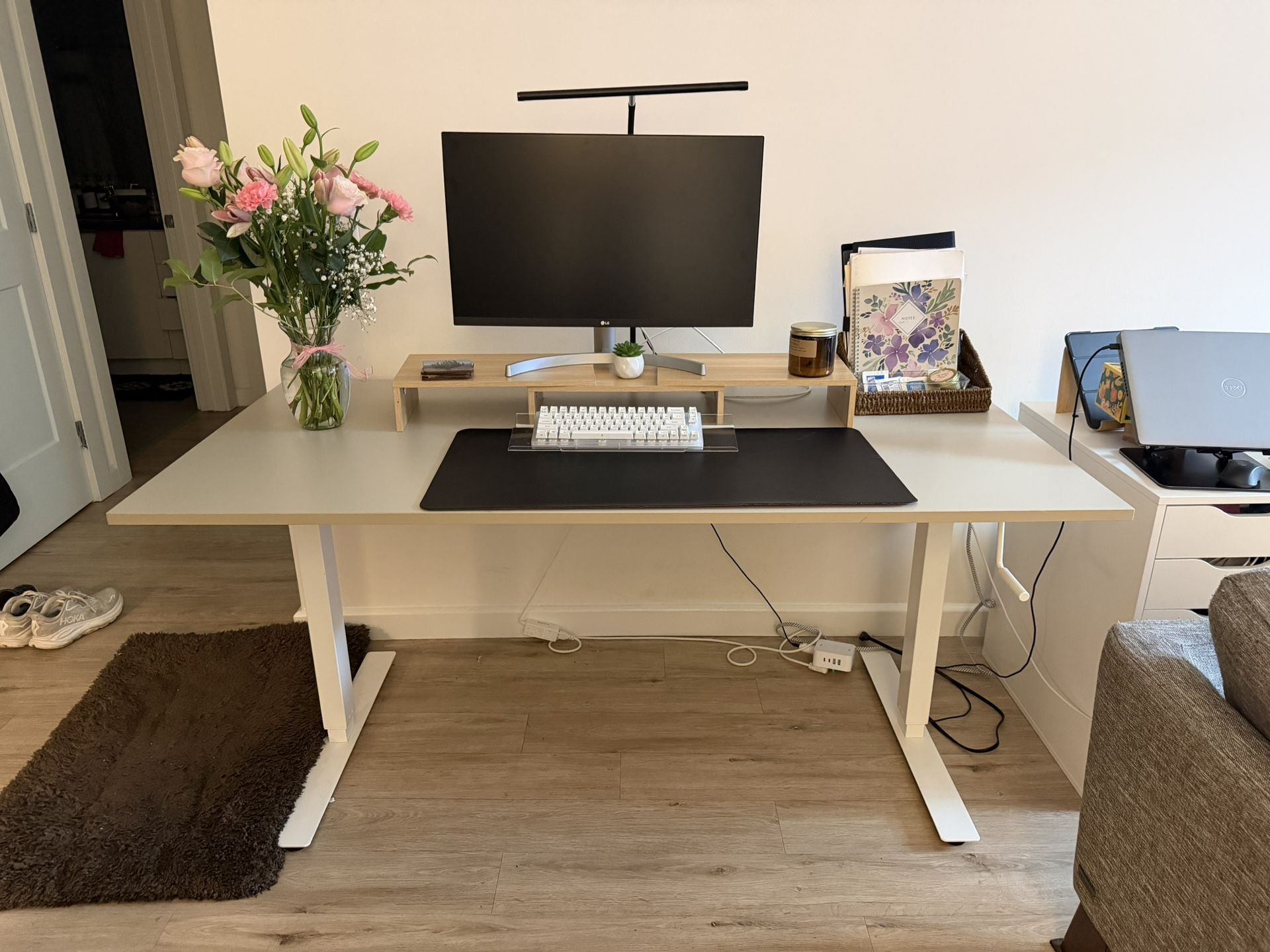 White Sit/Stand Desk Adjustable Height