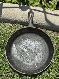 Vintage Lodge Cast Iron Skillet 10" USA D5 8 SK