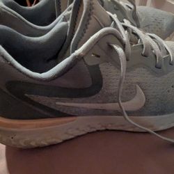 Gray Pink NIKE ODYSSEY React Running Shoes Sz 8 ($35.00)