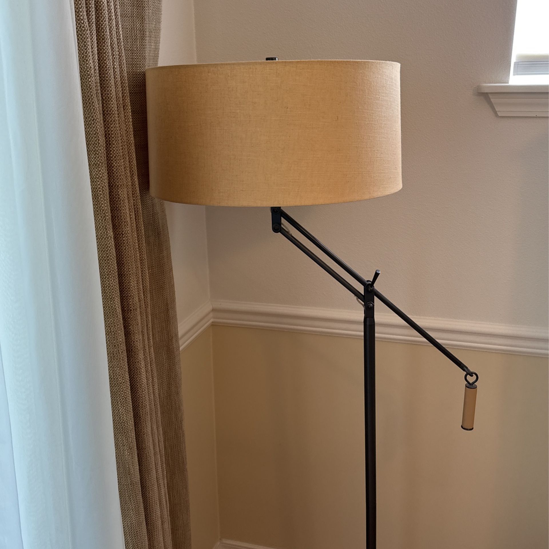 Beautiful $350 Crate &Barrel Architectural Style Floor Lamp 