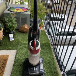 Nice Vacuum For Sale Bissell Brand 
