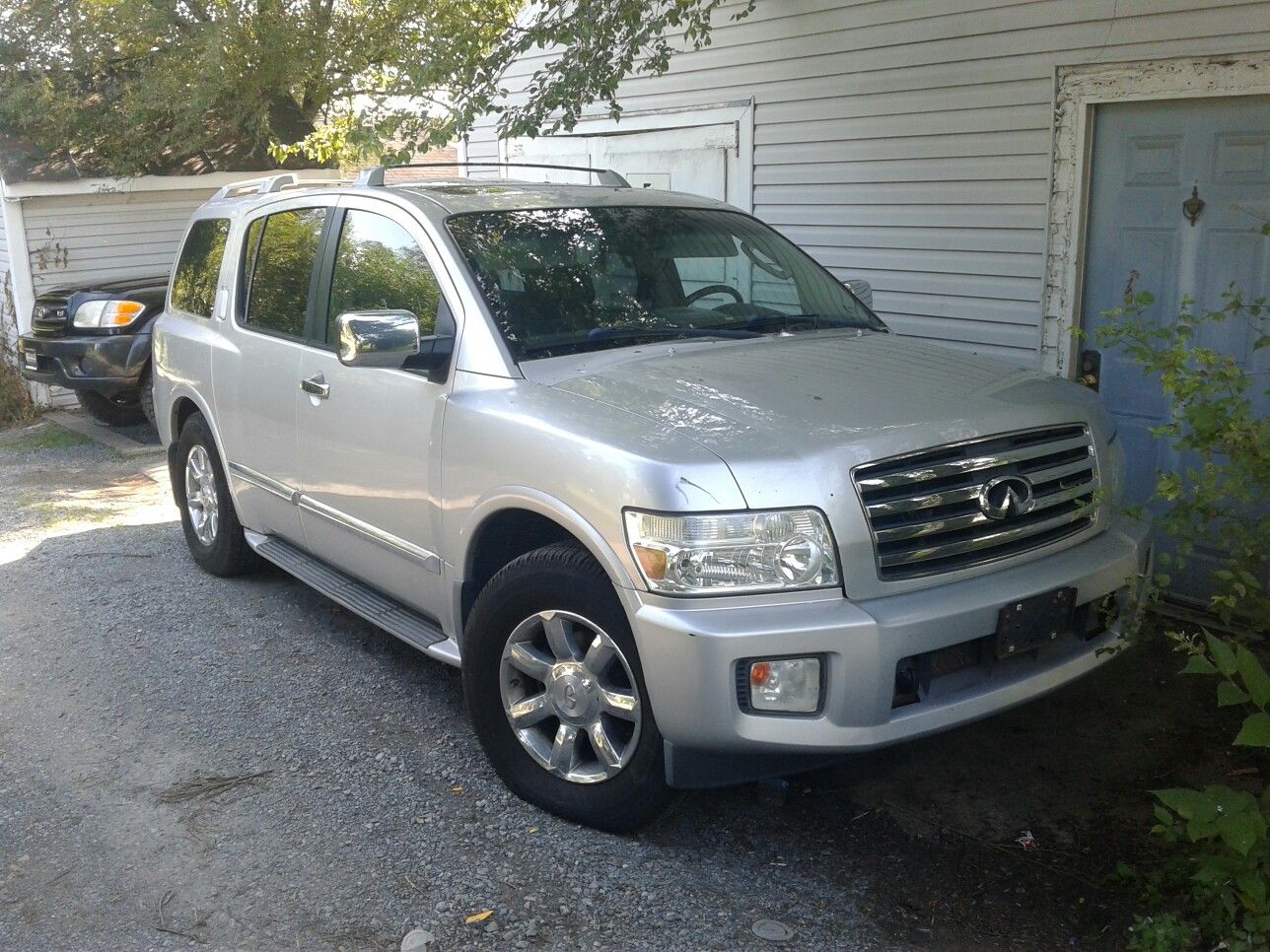 2004 Infiniti Qx56