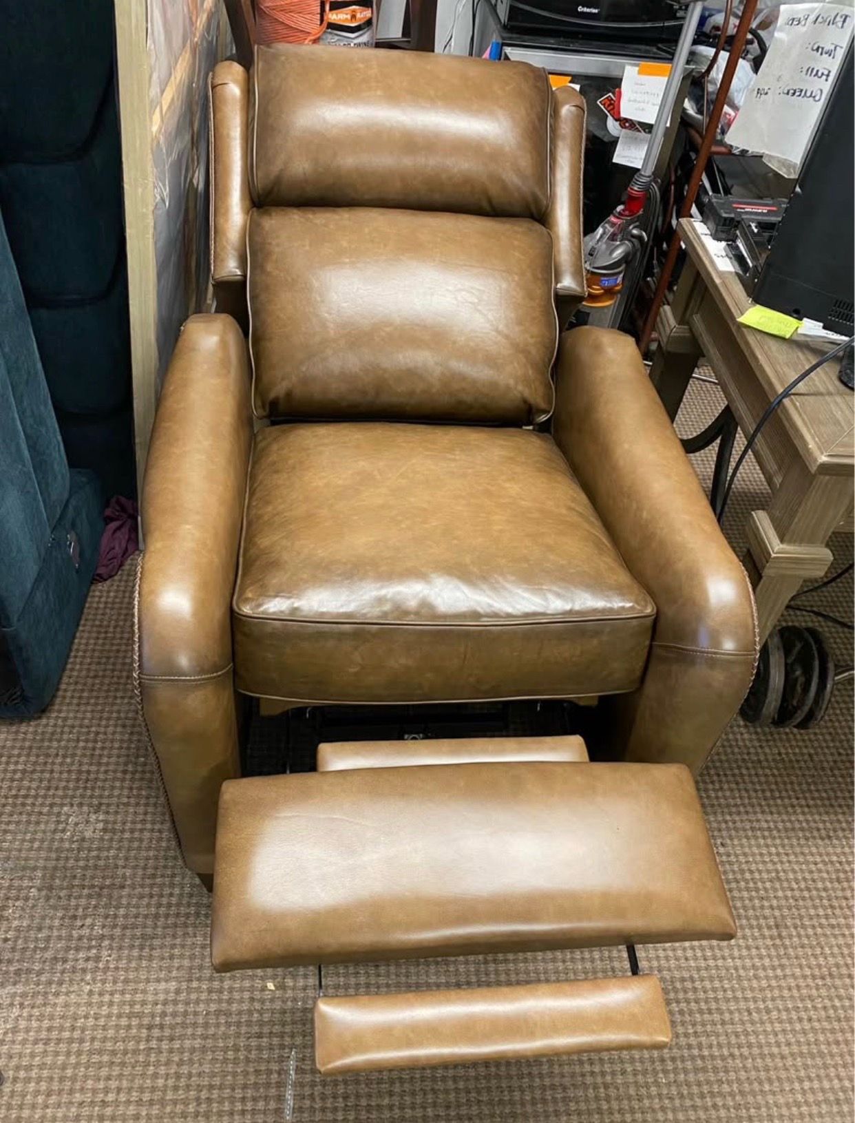 ELEGANT LEATHER POWER RECLINING CHAIR