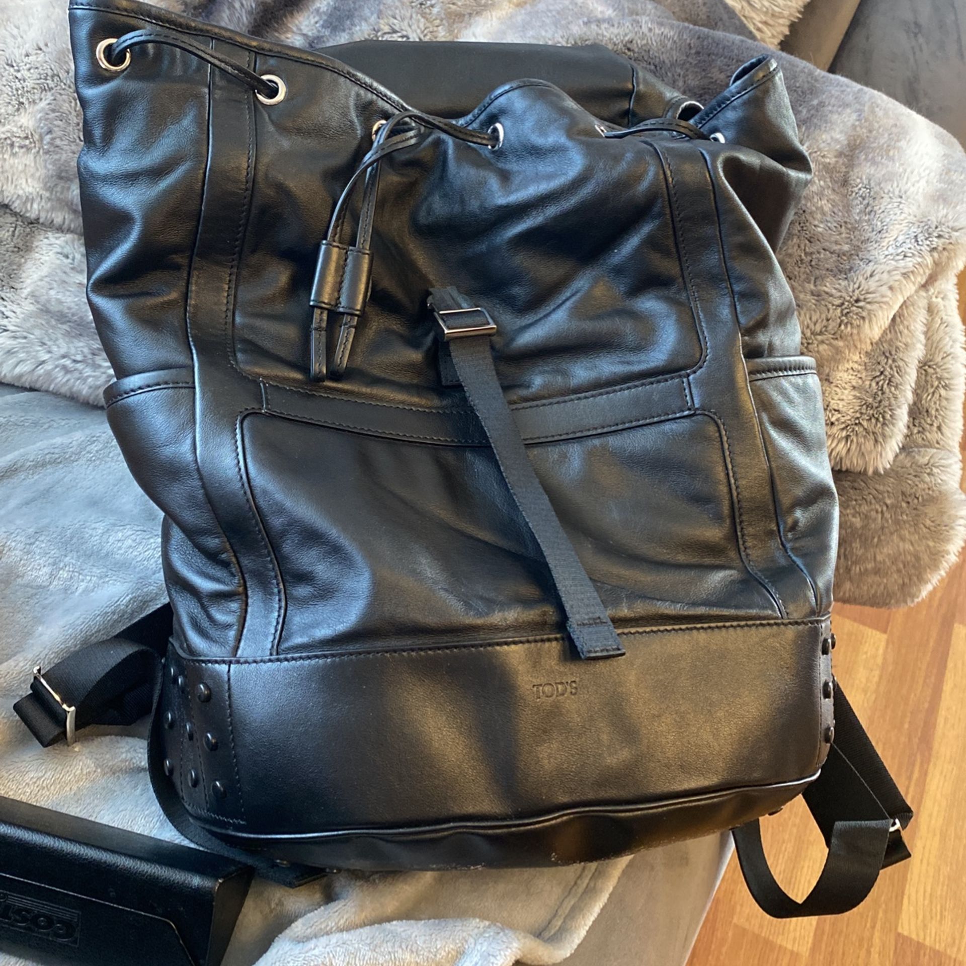 Tod’s Black Leather Backpack 