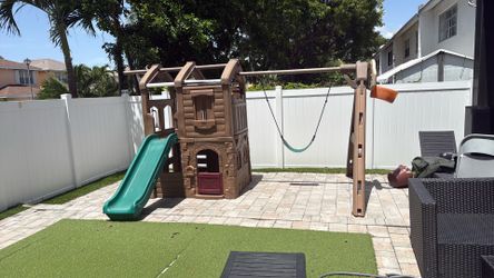 Outdoor player