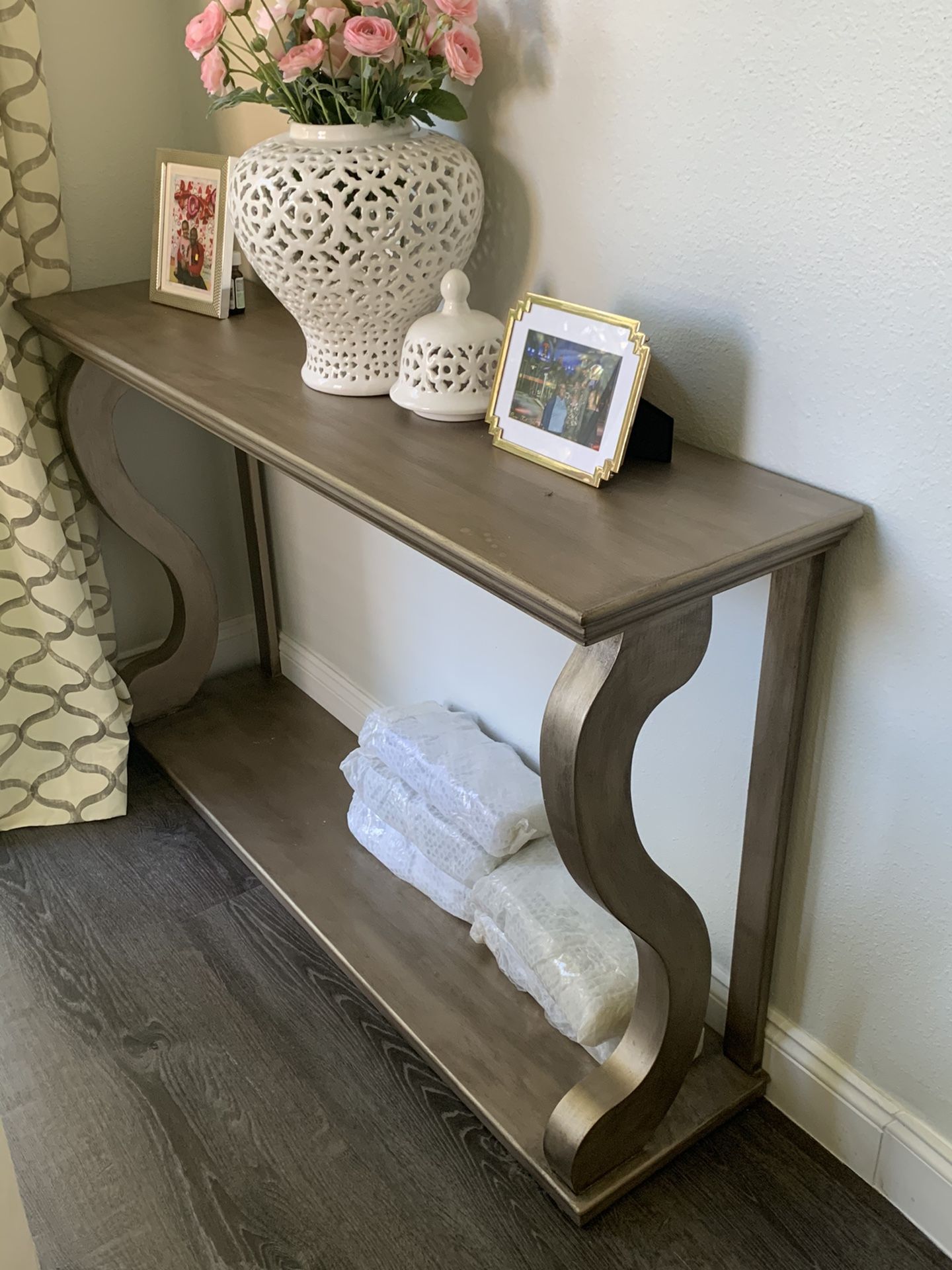 Entry/Console Table