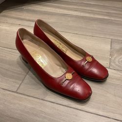 Salvatore Ferragamo Vintage Gold Bit Red Leather Pumps Heels Shoes sz 7