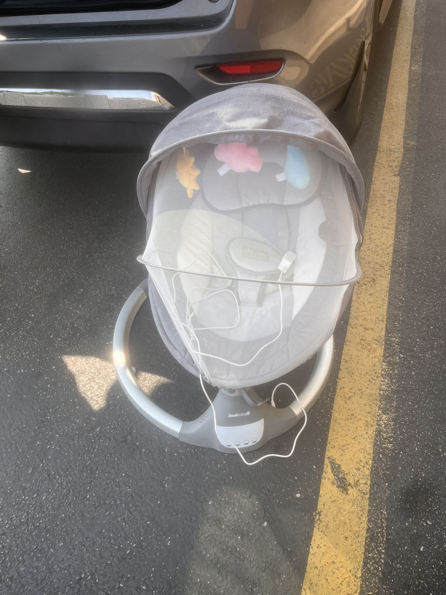 Nova baby swing
