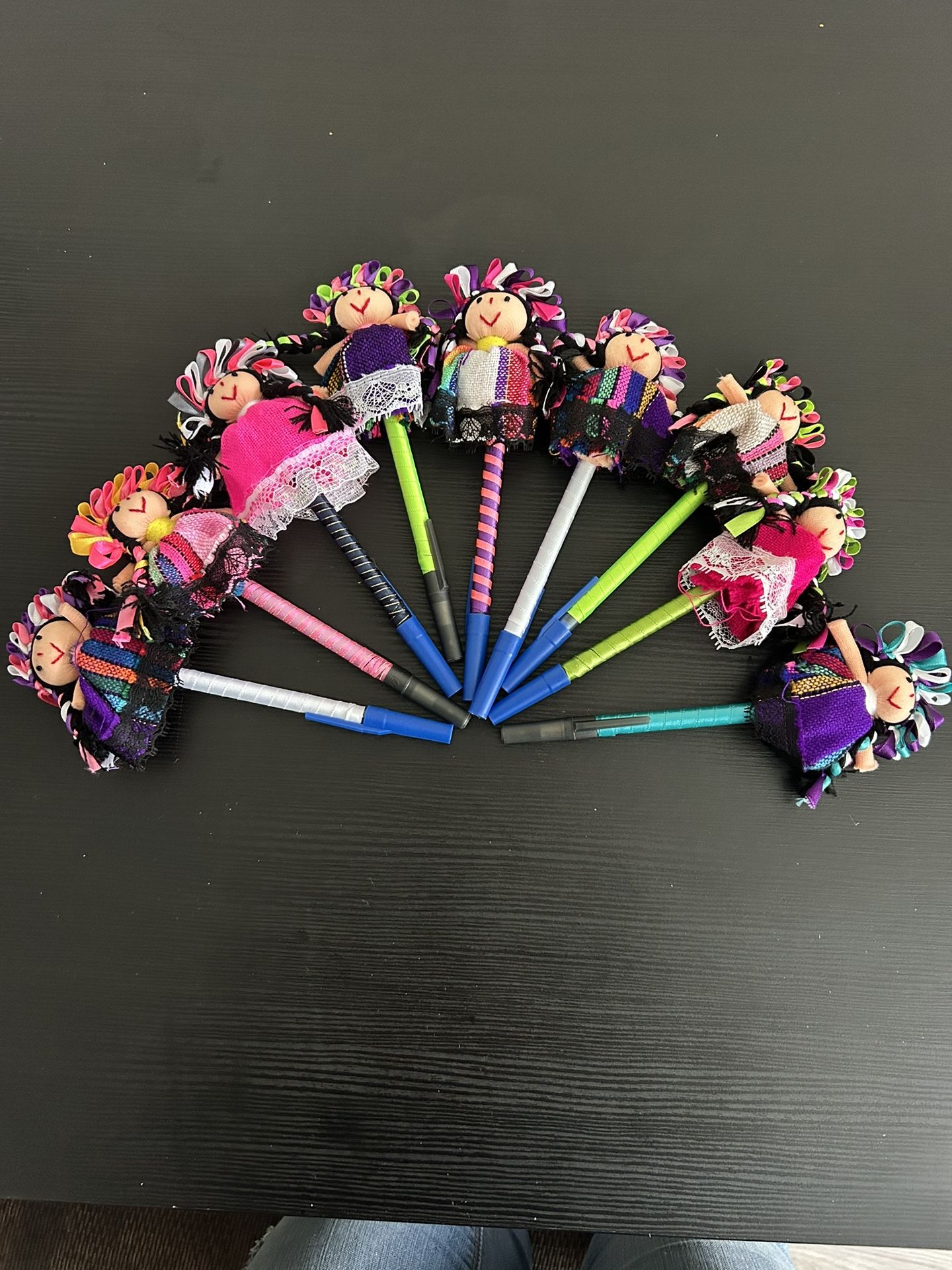 Lapiceros con muñequita lele pencils