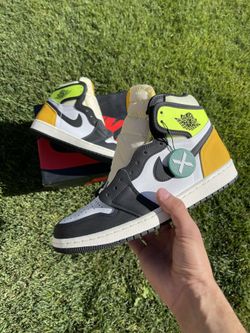 Nike Jordan 1 Volt