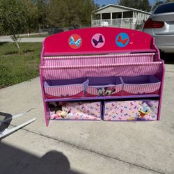 Free Toddler Minnie Mouse Bookshelf 
