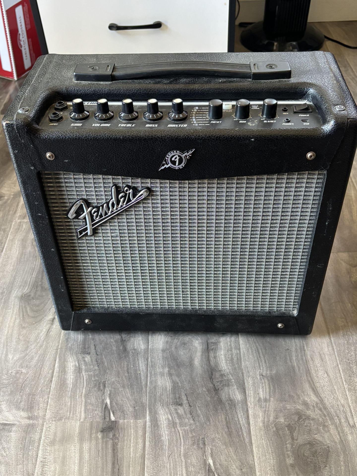 Fender Mustang I (V.2) Guitar Amplifier – 20W
