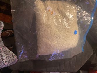 Sweater keeper suction bag