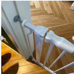 Walk-Thru Safety Gate for Baby and Pets, Child Proof Fence for Doorways, Stairways, Hallways, 29.1" to 33.8" Opening, 30" Height, White