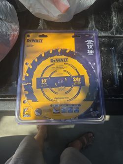 Dealt 10inch 24t saw blade