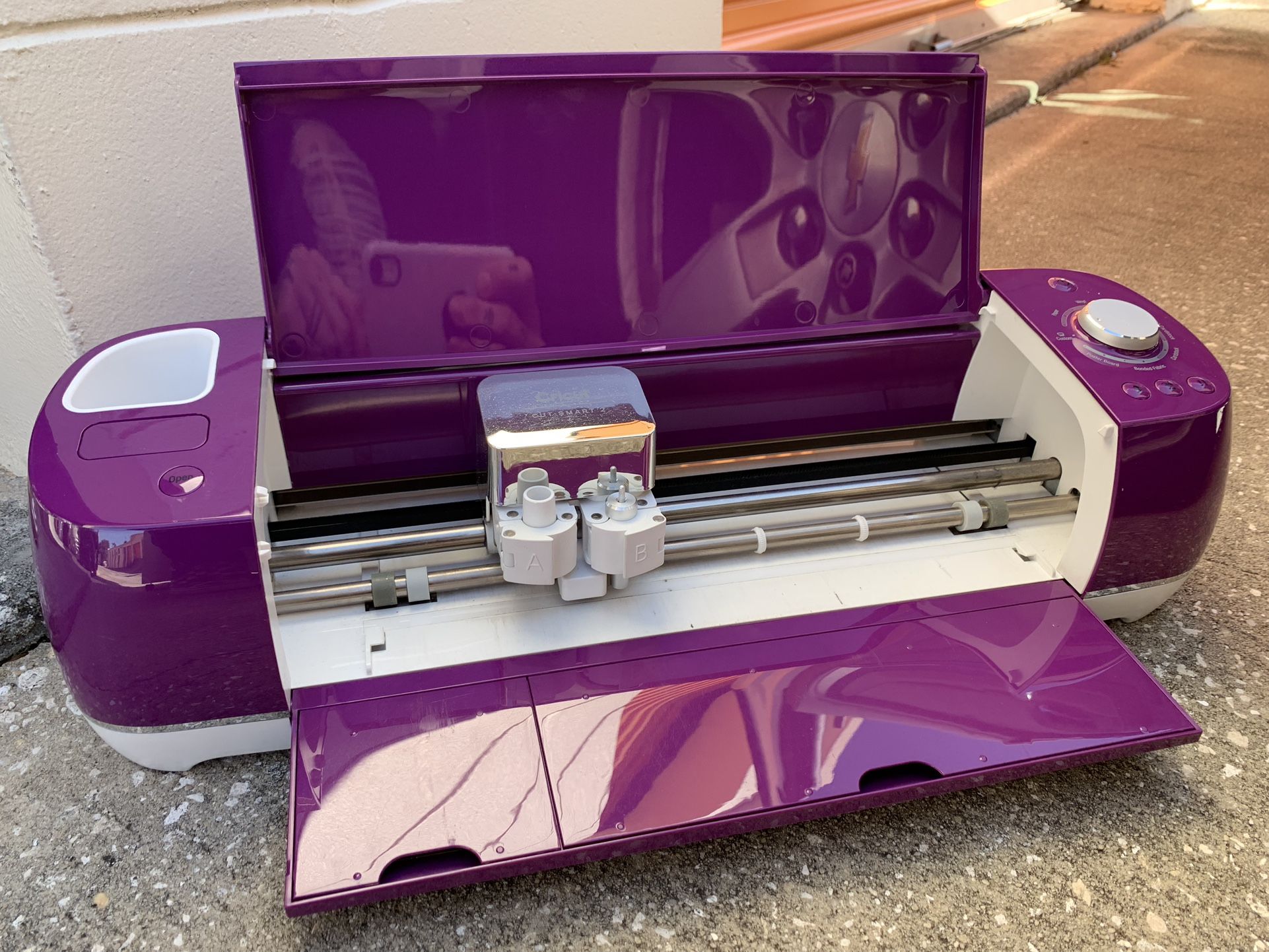 Cricut Explore Air Purple Like New!