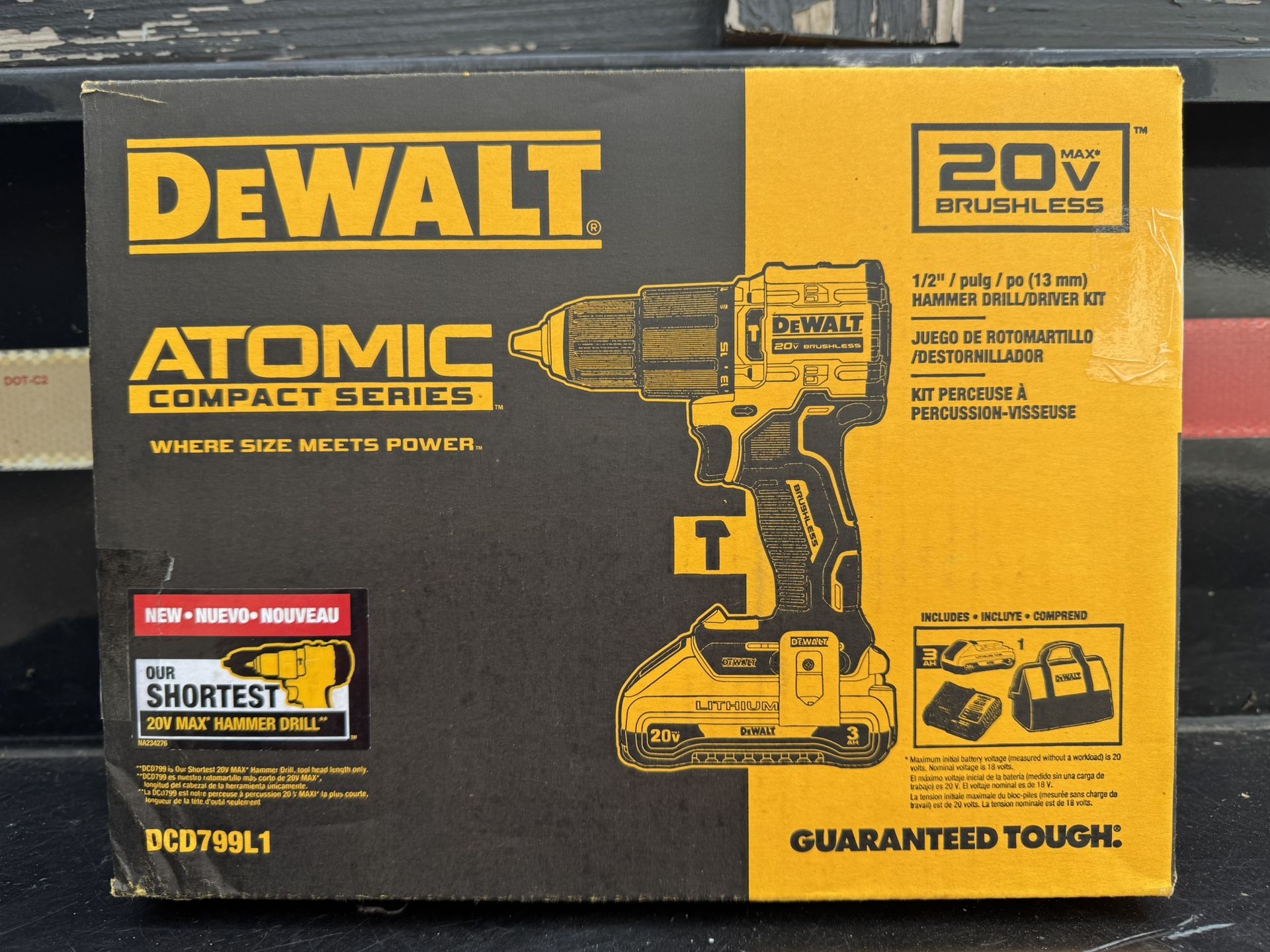 Dewalt 20-Vol “1/2” Hammer Drill Kit. Comes With 3.0Ah Battery & Charger & Storage Bag