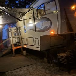 2024 Sabre 5th wheel