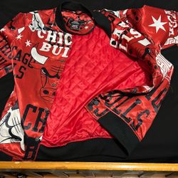 Red Chicago Bulls Butten Up Jacket Men’s Size Small