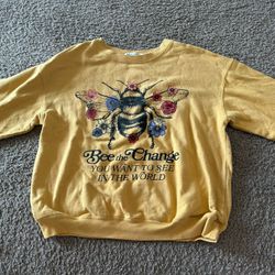 Bee The Change Long Sleeve T Shirt Size L