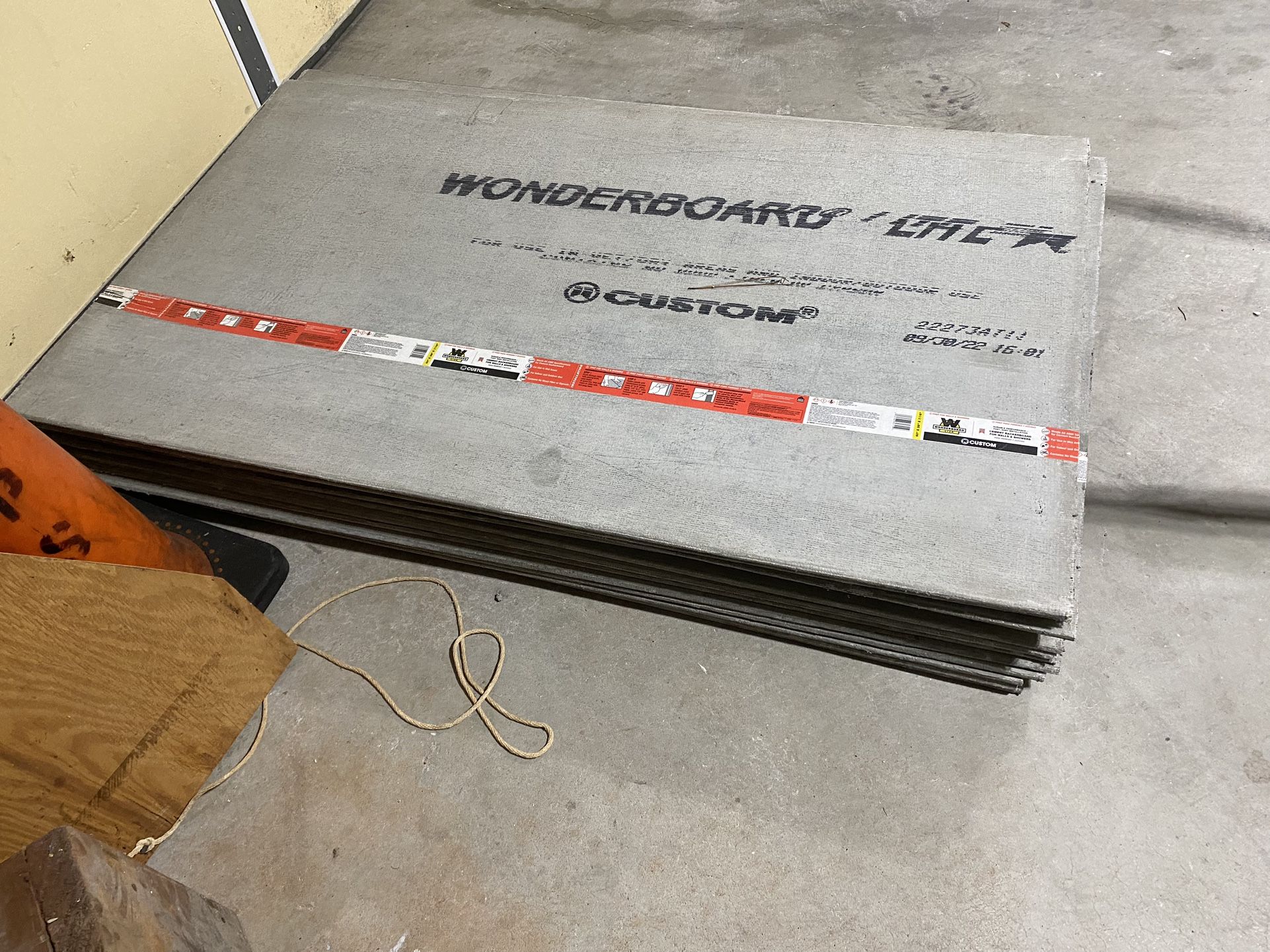 15 New PREP FOR WALLS & SHOWERS WONDERBOARD LITE 3’ by 5 1/2 thick