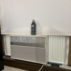 GE Window AC Unit – Works Great